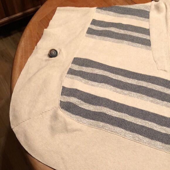 American Eagle Outfitters Poncho Sweater very roomy XS/S Cute - Picture 6 of 9